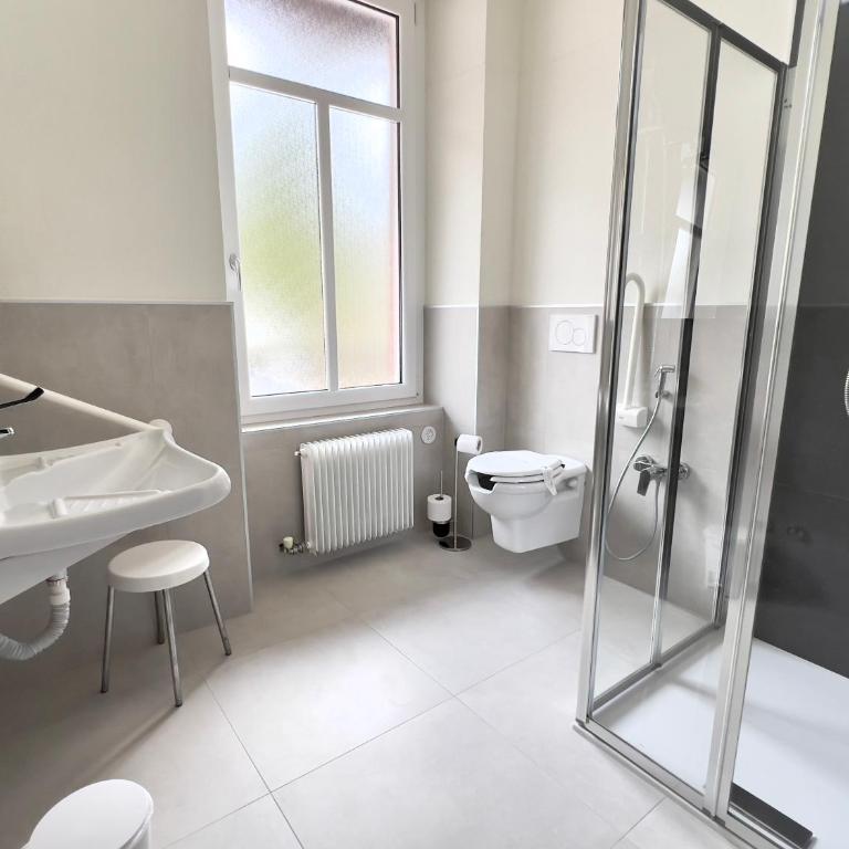Hotel Regina del Bosco - Zimmer mit Kingsize-Bett - Barrierefrei/befahrbare Dusche - 3