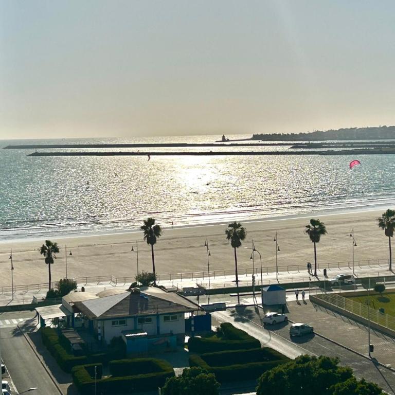 GATU Villa Salada, junto la playa, parking, terraza, aire acc, piscina, wifi Sólo familias o grupos mayores de 21 años - Apartamento de 1 dormitorio con balcón y vistas al mar - 12