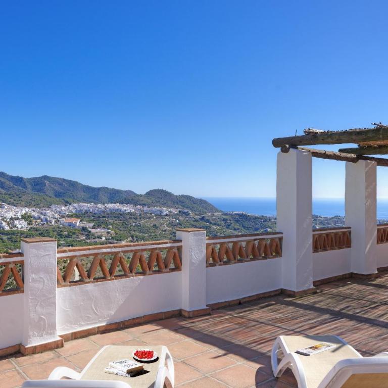 The Strawberry Villa private pool garden views - Villa de 4 dormitorios - 9