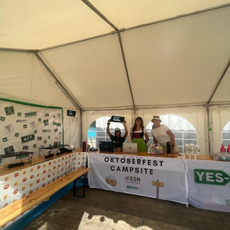 Munich Oktoberfest ESN Campsite with Breakfast! - Tent (private) - 1