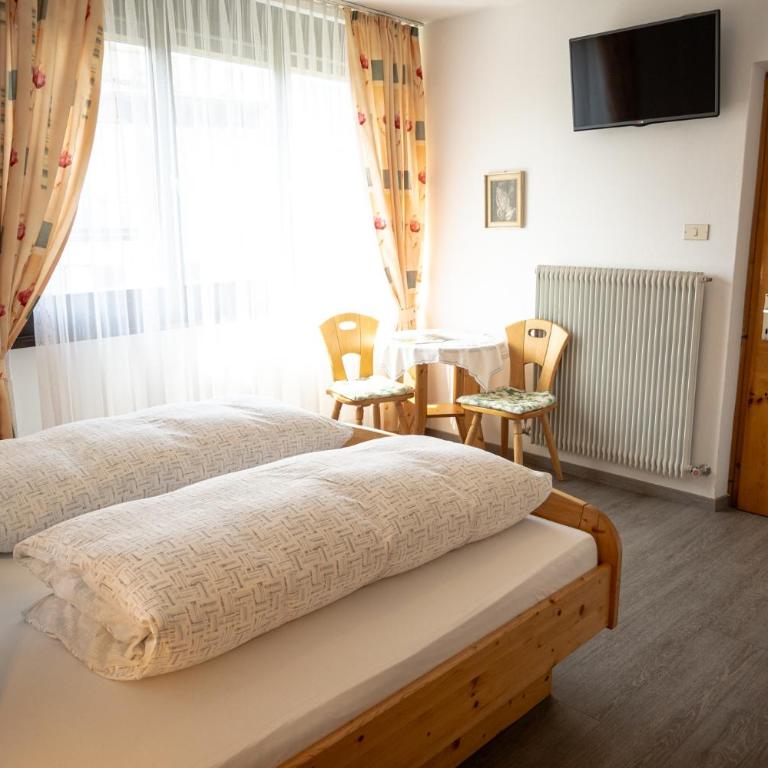 Garni Meinrad - Familienzimmer mit Balkon - 6