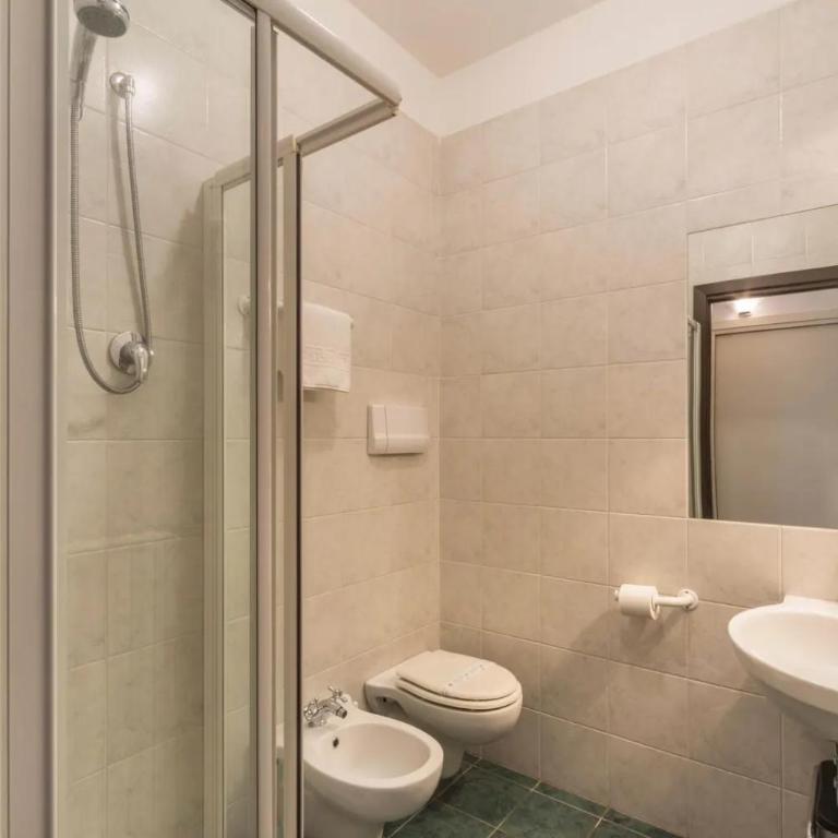 Villa Rita - Appartamento con 3 Camere da Letto e Vista Lago - 19