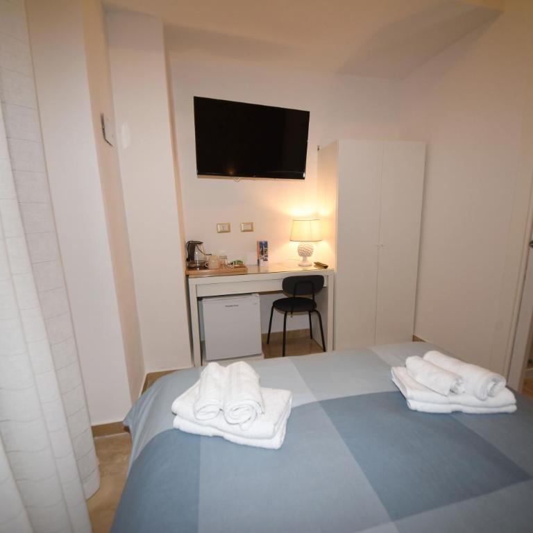 Maralbé Guest House - Double Room with Balcony - 3