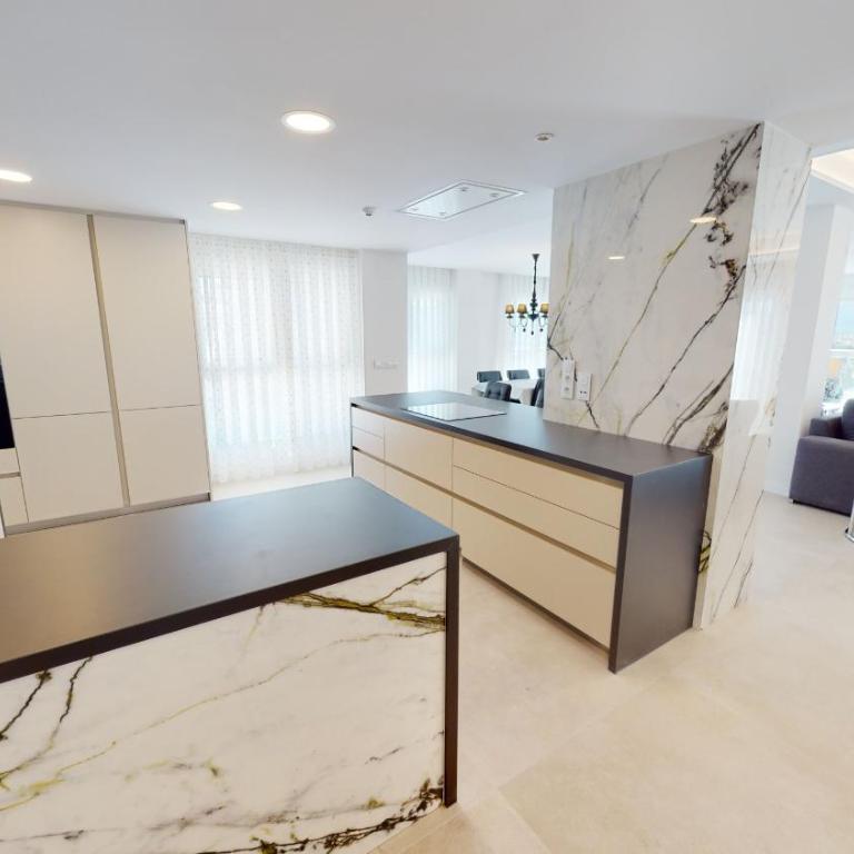 Atico Oceanic by ON Travel - Apartamento Deluxe de 4 dormitorios - 11