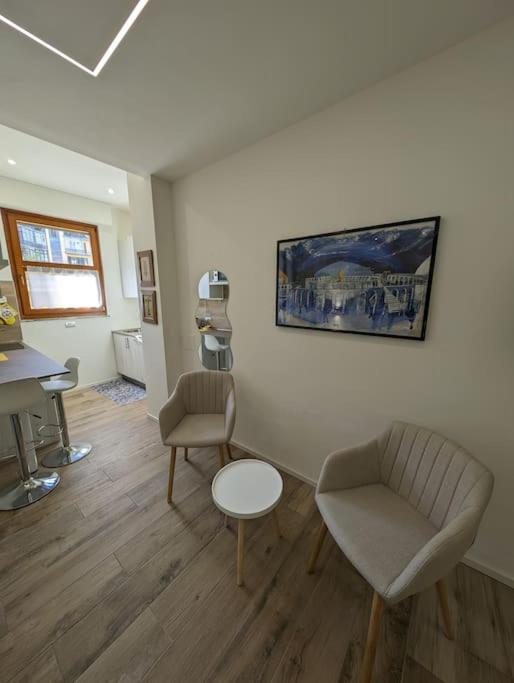 Casa Dante - One-Bedroom Apartment - 5
