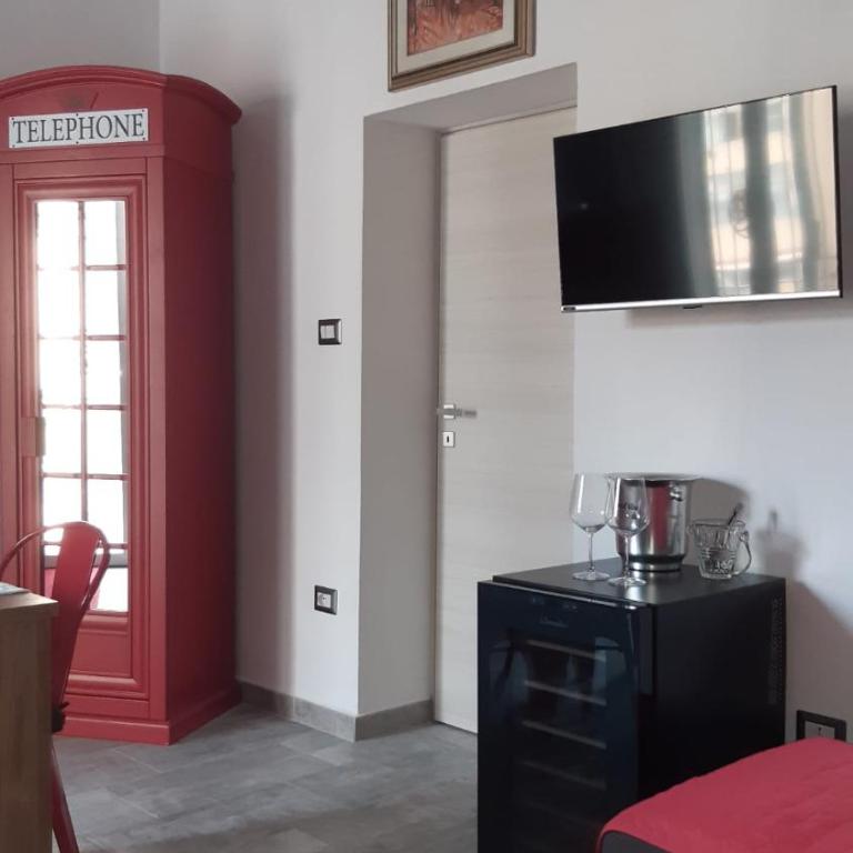LA CASA DI CHIARA - Two-Bedroom Apartment - 13