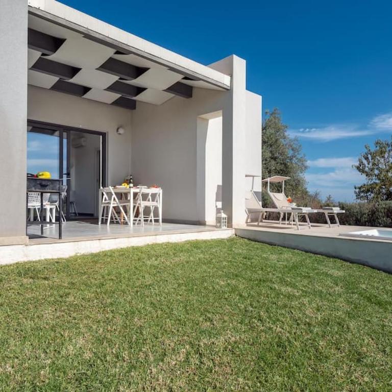 Villa Pettegola Tenuta il Cavaliere di Italia Noto- Vista Mare Mini piscina idromassaggio - Villa con 2 Camere da Letto - 5