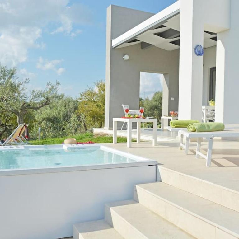Villa Pettegola Tenuta il Cavaliere di Italia Noto- Vista Mare Mini piscina idromassaggio - Villa con 2 Camere da Letto - 3