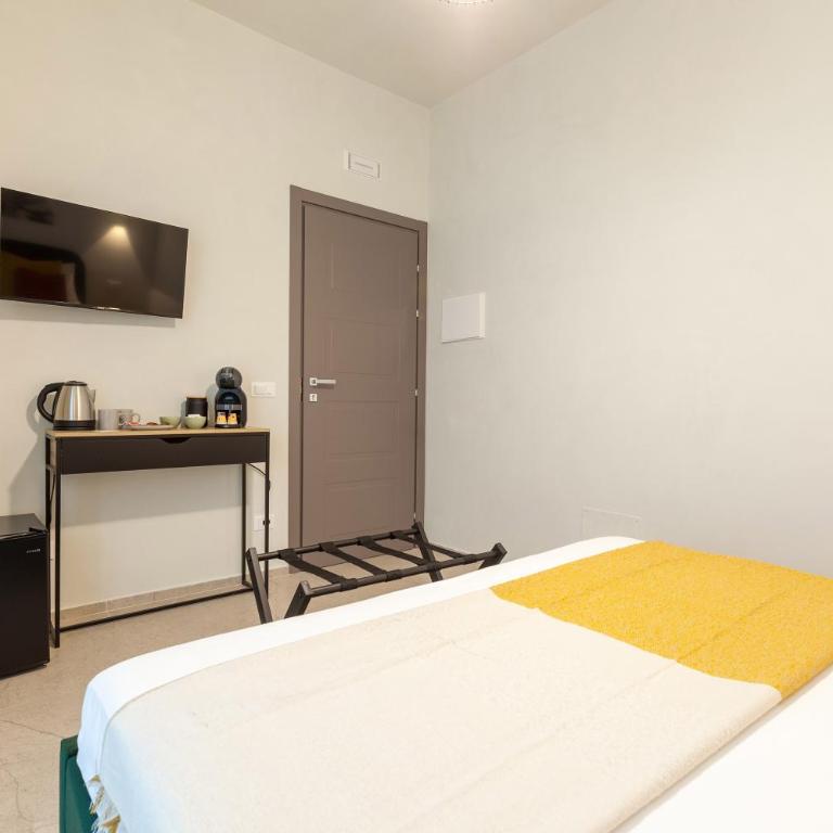 Malva Rooms - Camera Matrimoniale con Bagno Privato - 9