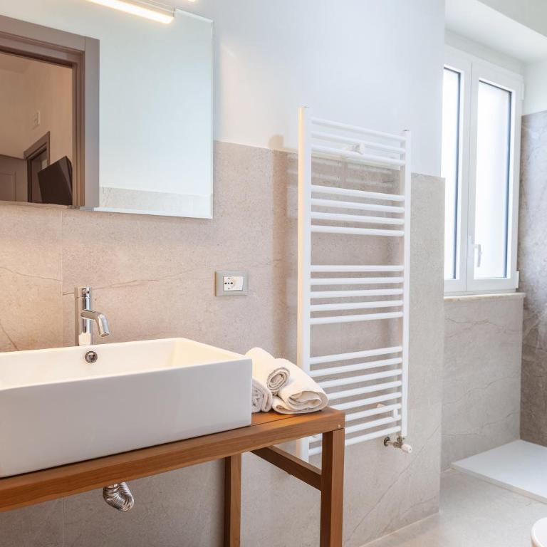 Malva Rooms - Camera Matrimoniale con Bagno Privato - 15