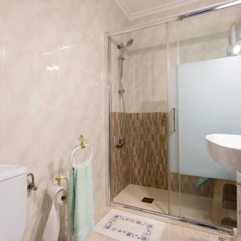 rentafive - Cerca del puerto - 2 min andando playa - Apartamento - 6