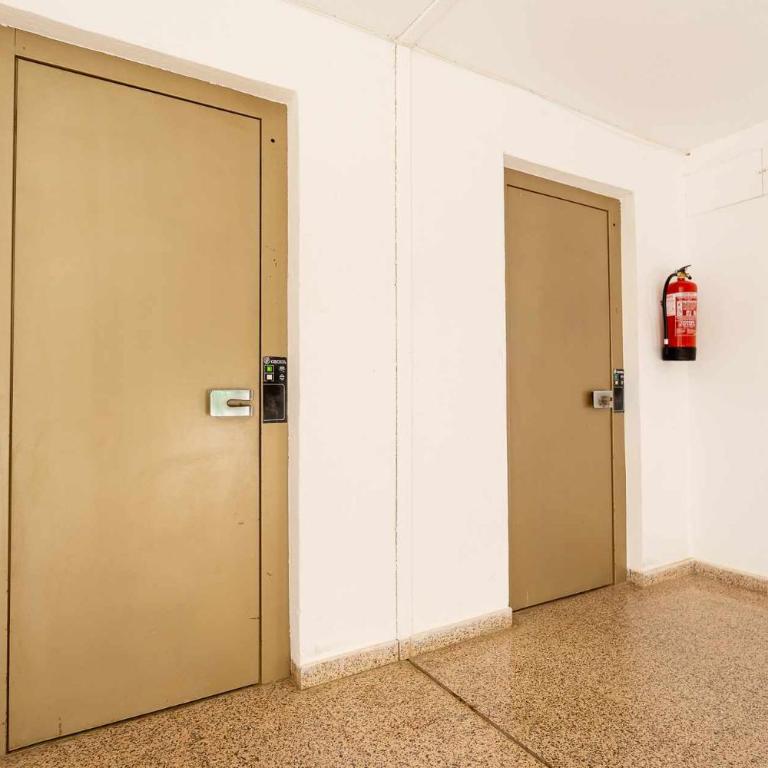 rentafive - Cerca del puerto - 2 min andando playa - Apartamento - 28