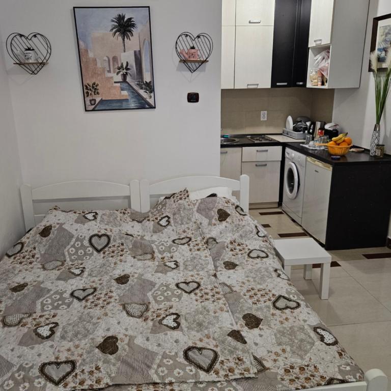 Seaview, just across the beach, Bečići - One-Bedroom Apartment - 6