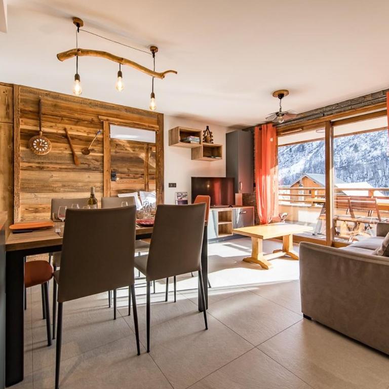 Bel appartement 6 personnes avec deux terrasses ensoleillées au coeur du village - Appartement avec Terrasse - 1