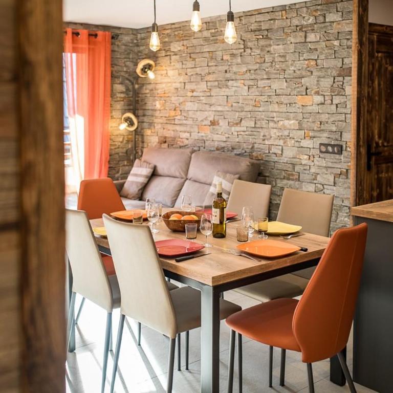 Bel appartement 6 personnes avec deux terrasses ensoleillées au coeur du village - Appartement avec Terrasse - 3
