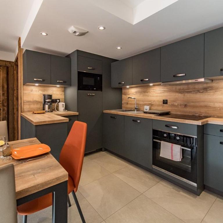 Bel appartement 6 personnes avec deux terrasses ensoleillées au coeur du village - Appartement avec Terrasse - 8