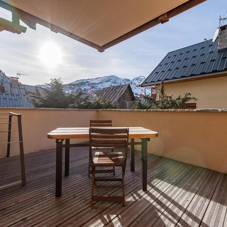 Bel appartement 6 personnes avec deux terrasses ensoleillées au coeur du village - Appartement avec Terrasse - 17