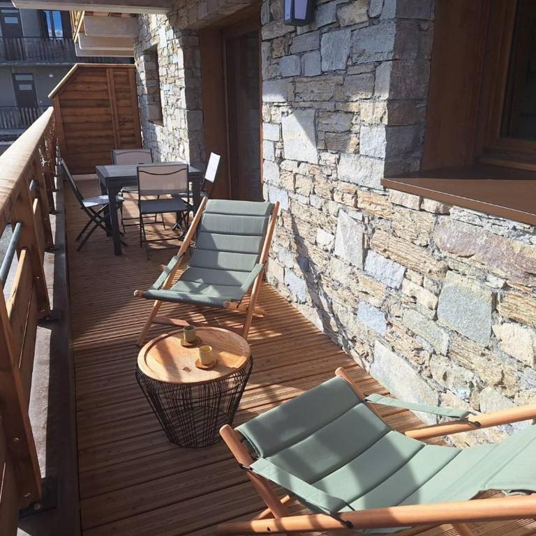 Appartement neuf avec terrasse plein sud - 6 personnes - Appartement avec Vue sur la Montagne - 4