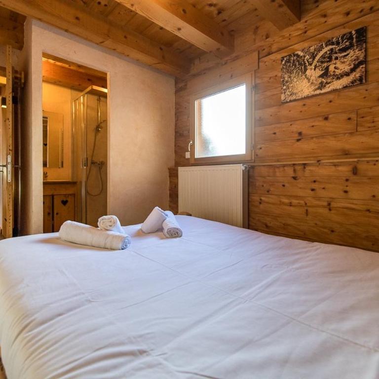 Chalet de charme 11 personnes proche du centre du village - Chalet - 24
