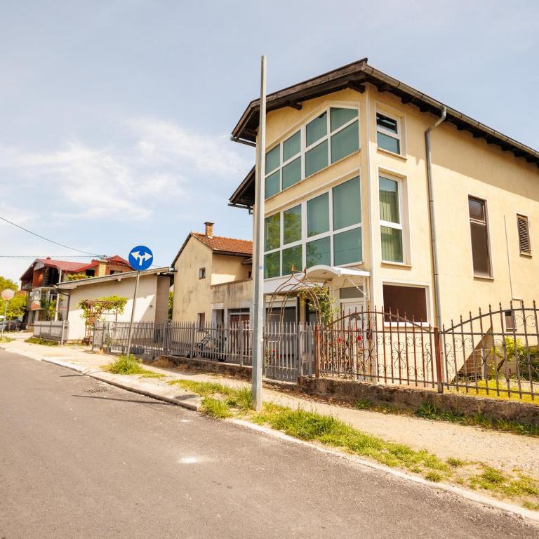 Guest House Fiona - Two-Bedroom Apartment - 1