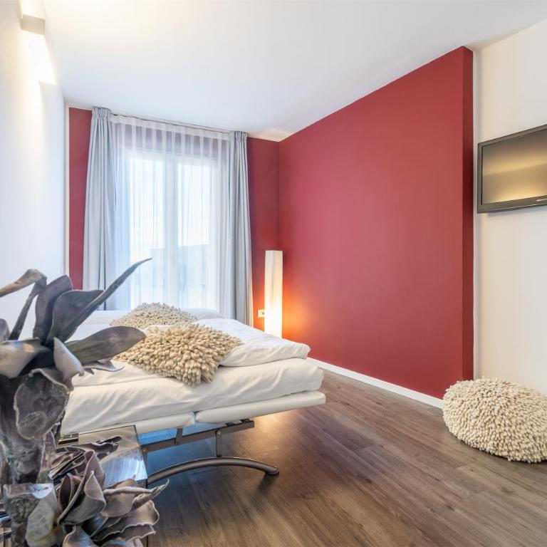 On The Rock - Suite - 7