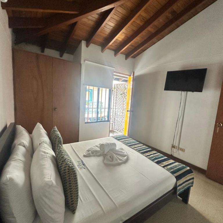 Hotel Guatatur - Habitación Doble Deluxe - 11