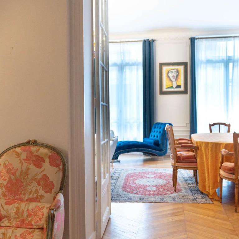 Spacieux appartement de luxe (280 m2) dans un quartier prestigieux de Paris (XVI) - Appartement - 5