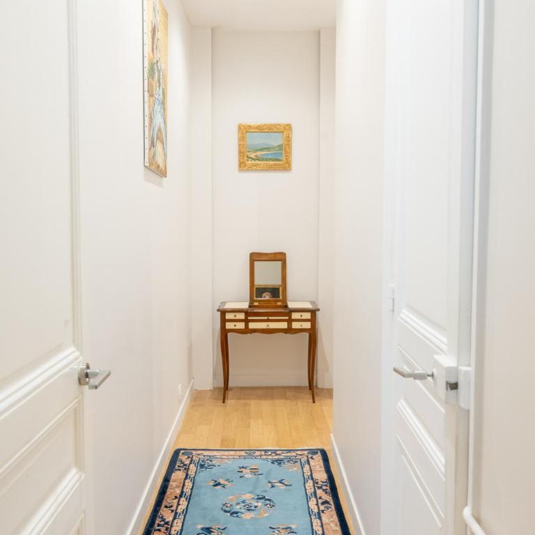 Spacieux appartement de luxe (280 m2) dans un quartier prestigieux de Paris (XVI) - Appartement - 11