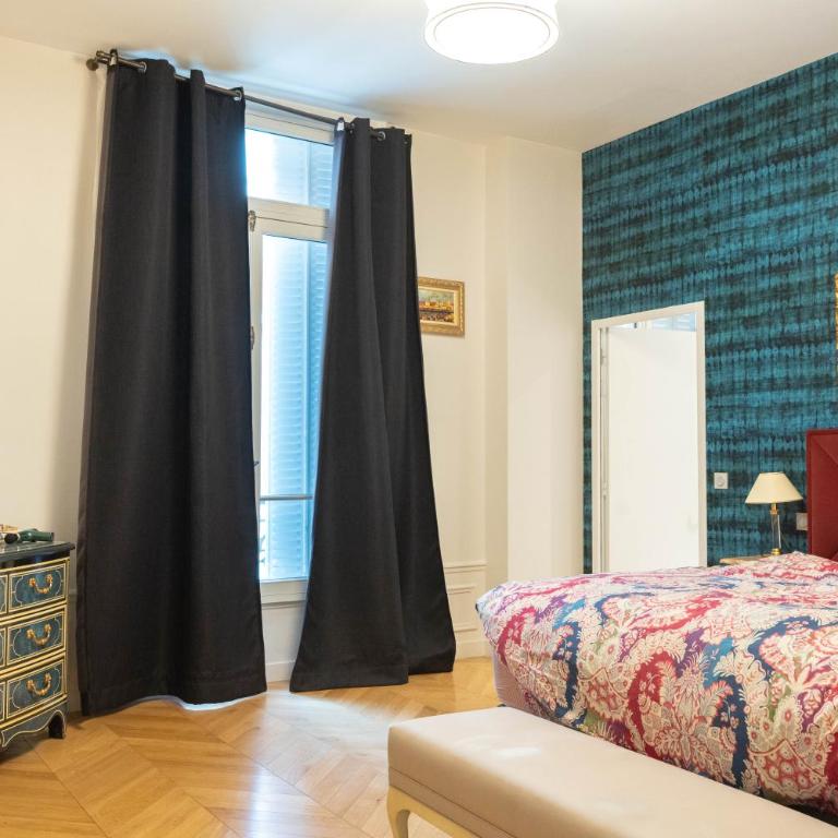 Spacieux appartement de luxe (280 m2) dans un quartier prestigieux de Paris (XVI) - Appartement - 13