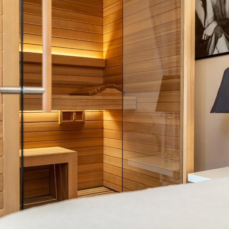 Snob Luxury Suite - Junior Suite with Sauna - 29