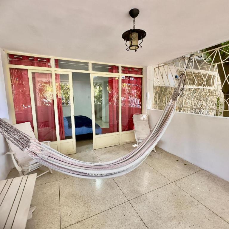 Apartamento Único en Caracas 3 habitaciones, 3 baños, terrazas, hamaca, estacionamiento, smartv, wifi y una decoración brutal estilo Art Déco - Moderno - Deluxe Apartment - 40