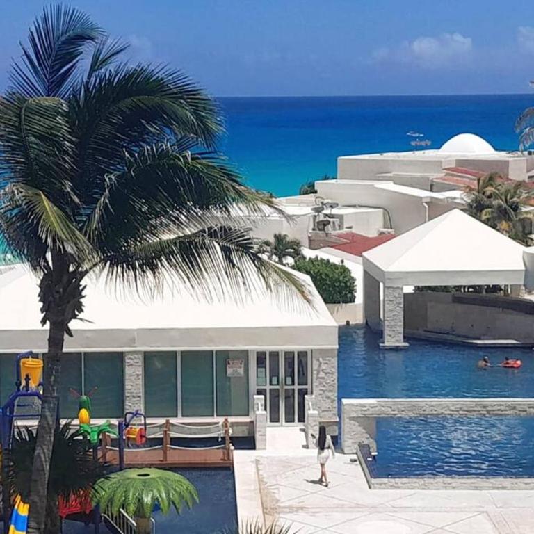 Seaside Escape Studio in Cancun Beach - One-Bedroom Apartment - 40