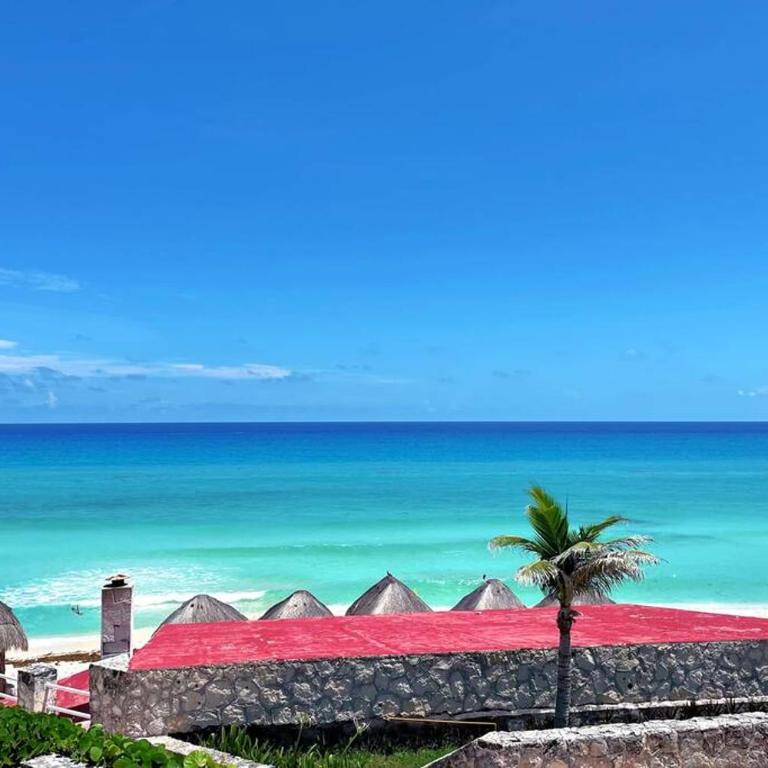 Seaside Escape Studio in Cancun Beach - One-Bedroom Apartment - 19