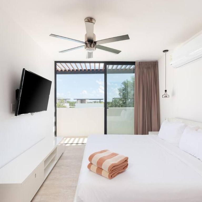Magnifico PH Three Bedroom en Central Park Tulum By Sandy Powerful - Three-Bedroom Apartment - 2