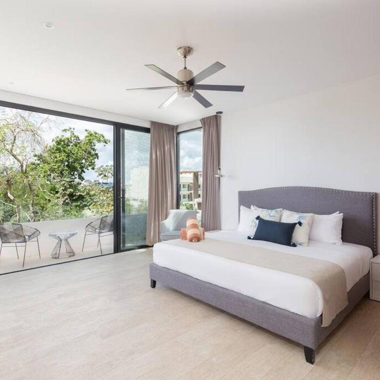 Magnifico PH Three Bedroom en Central Park Tulum By Sandy Powerful - Three-Bedroom Apartment - 3