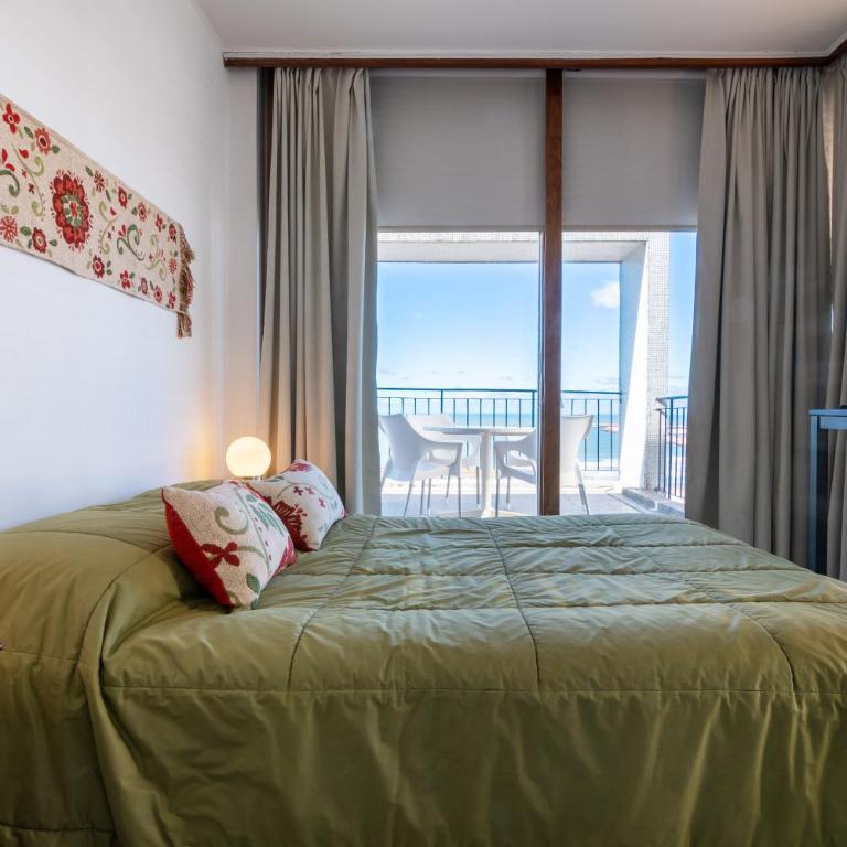 Depto con Amplia Terraza frente a Playa Grande en Edificio Premiado - Three-Bedroom Apartment - 10