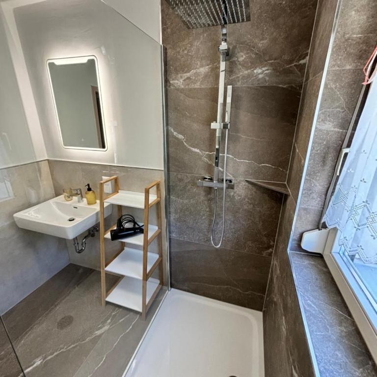 Hillside Hideaway - Ferienhaus - 22
