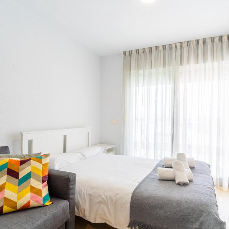 Santa Ana - One-Bedroom Apartment - 16