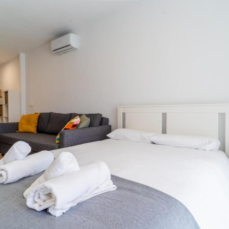 Santa Ana - One-Bedroom Apartment - 10