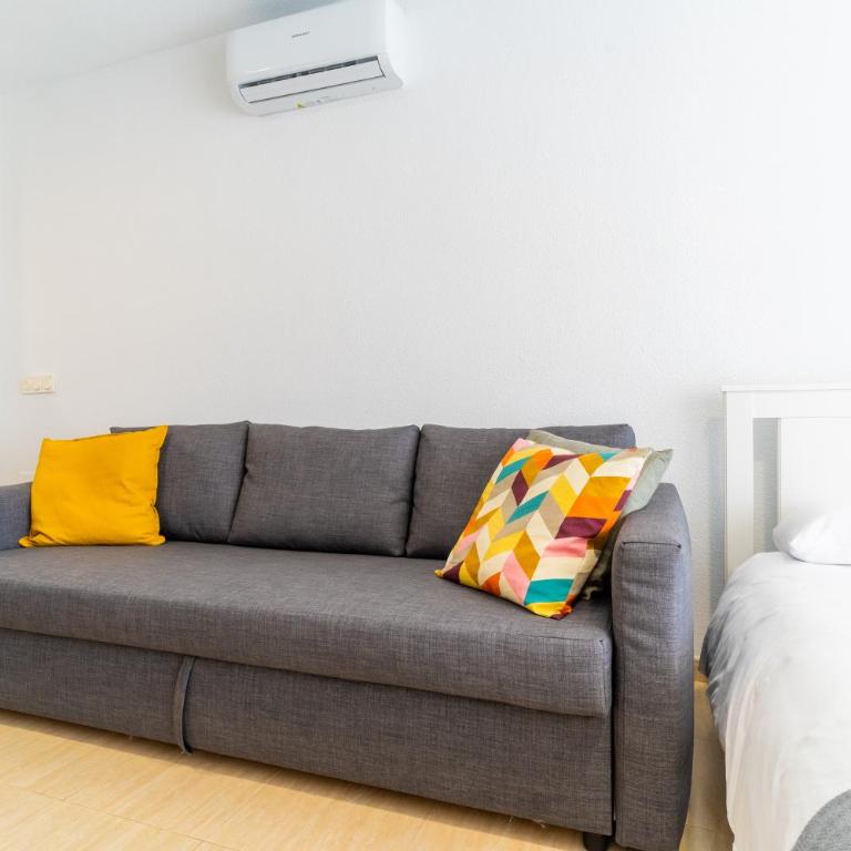 Santa Ana - One-Bedroom Apartment - 12