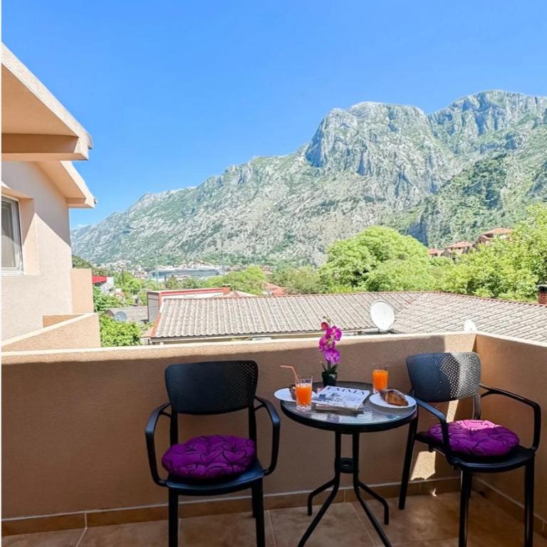 Apartment Pavle near the center with a view - Apartman sa 1 Spavaćom Sobom - 1
