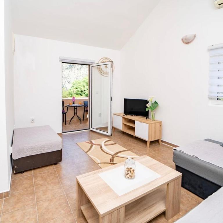Apartment Pavle near the center with a view - Apartman sa 1 Spavaćom Sobom - 8