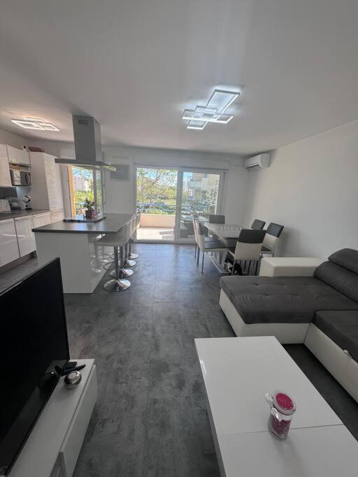 Spacieux T2 - Grande terrasse - One-Bedroom Apartment - 13