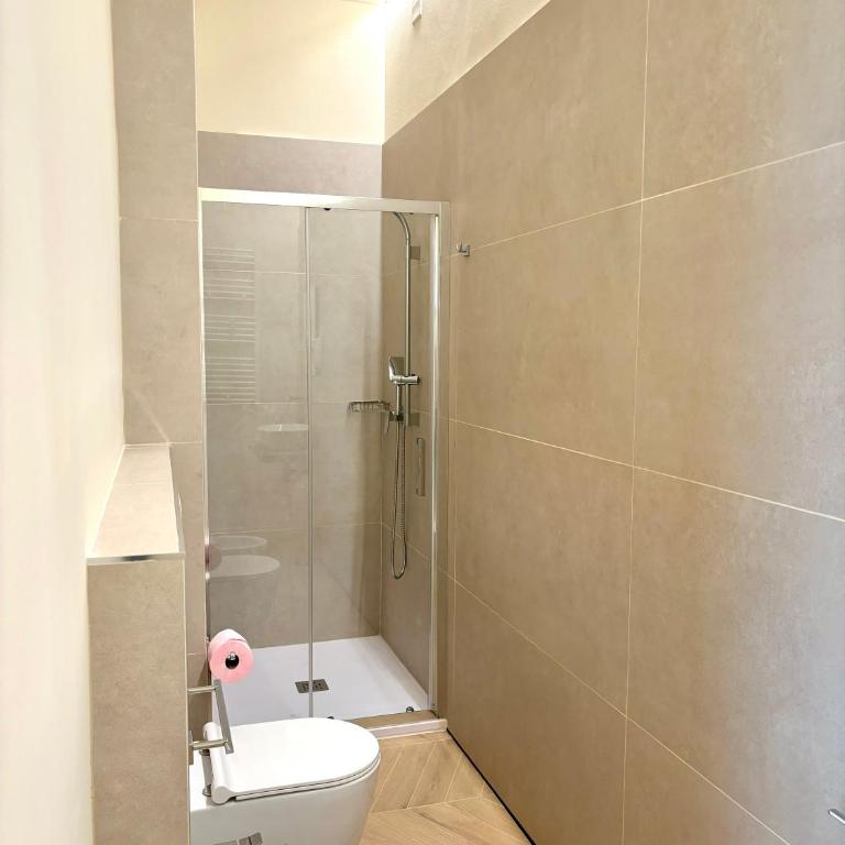 Reno Suite Bologna - Double or Twin Room with Private Bathroom - 3