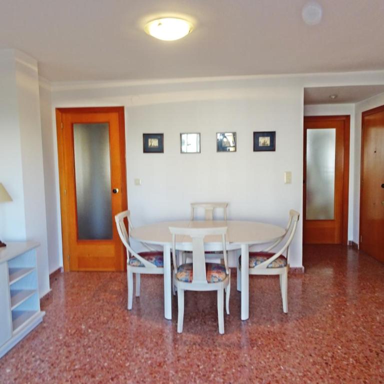 CANCUN PLAYA DE GANDIA - Solo alquiler familias - Apartamento Deluxe de 3 dormitorios - 10