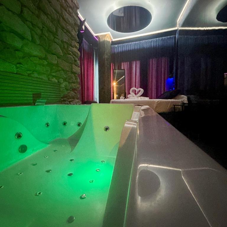 Utopía Alicante - Hotel Boutique para adultos - Deluxe Double Room with Bath - 2