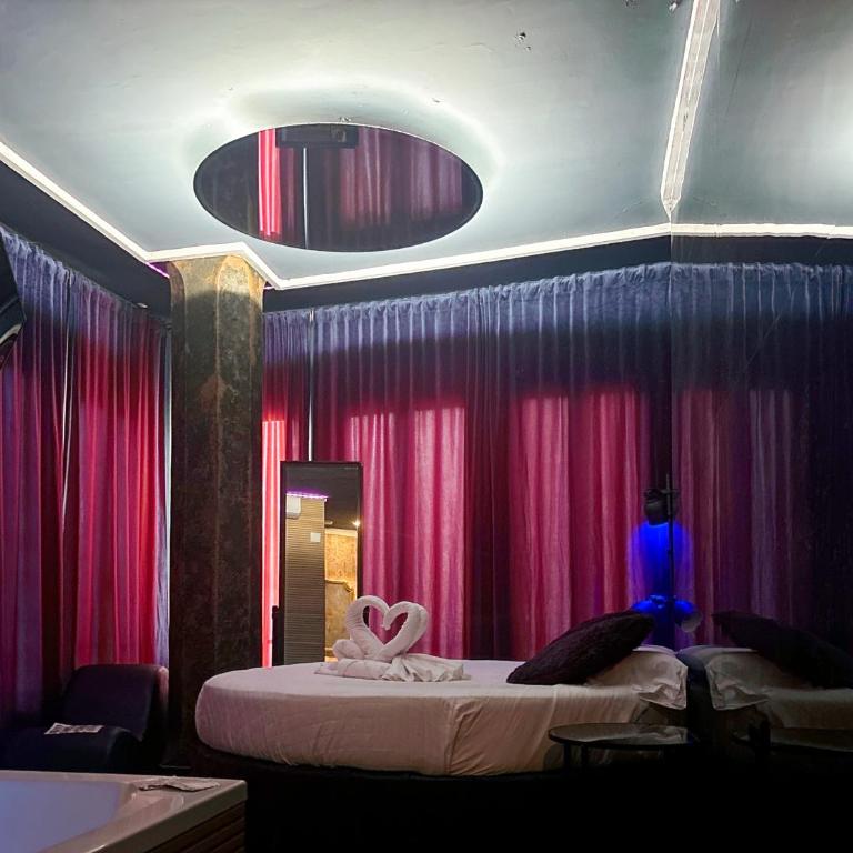 Utopía Alicante - Hotel Boutique para adultos - Deluxe Double Room with Bath - 7