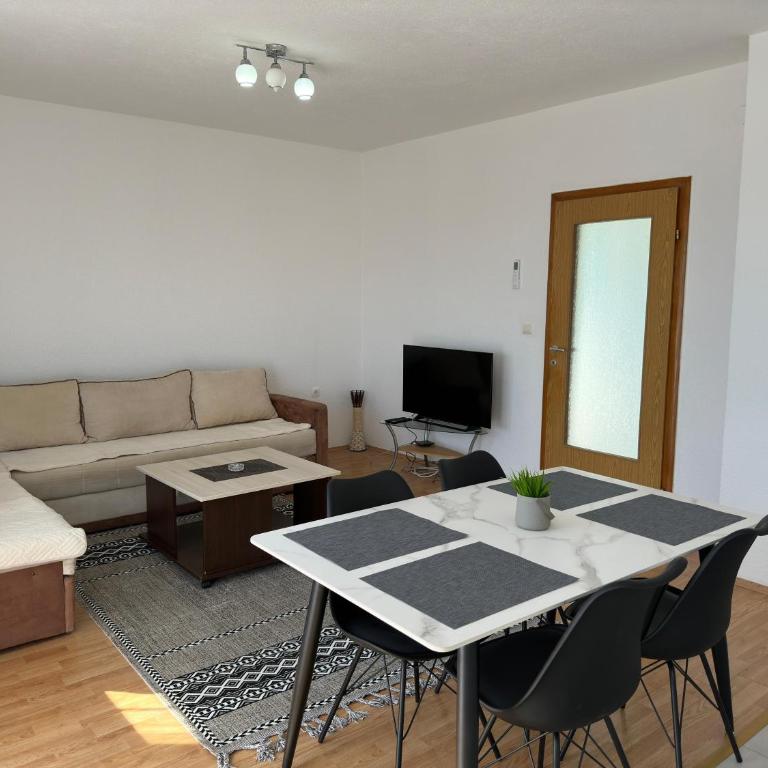 Nuni apartments - Two-Bedroom Apartment - 3