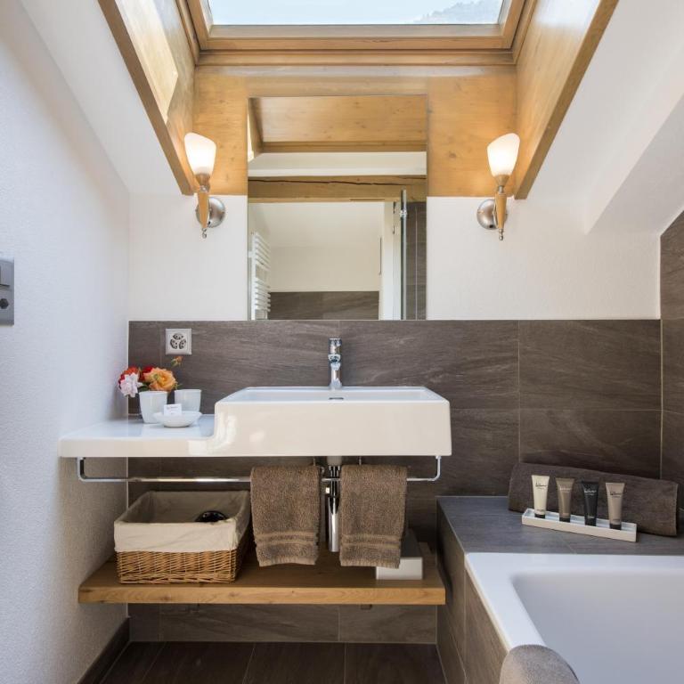 Chesa Valese by Sisters Zermatt - Dom Suite - 7