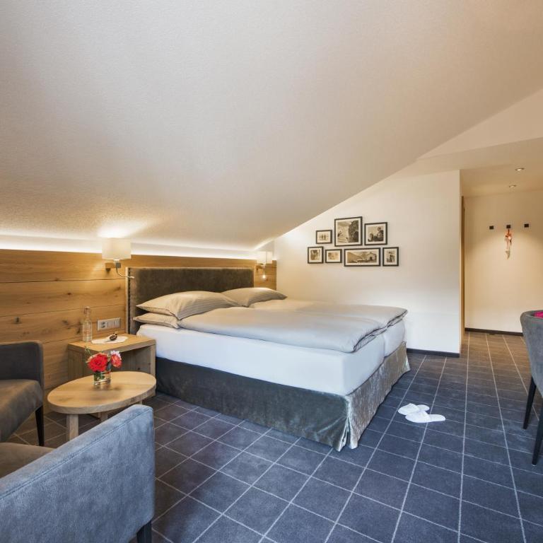 Chesa Valese by Sisters Zermatt - Superior Doppelzimmer mit Blick auf das Matterhorn - 2